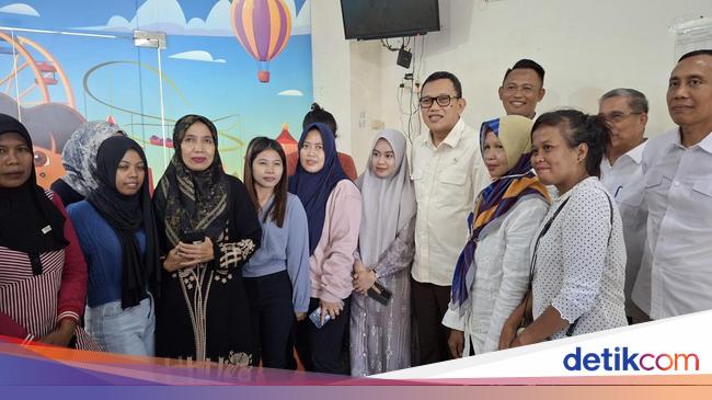 Menteri Karding Jenguk Shelter PMI di Kepri: Banyak Kena Tipu Agen Ilegal