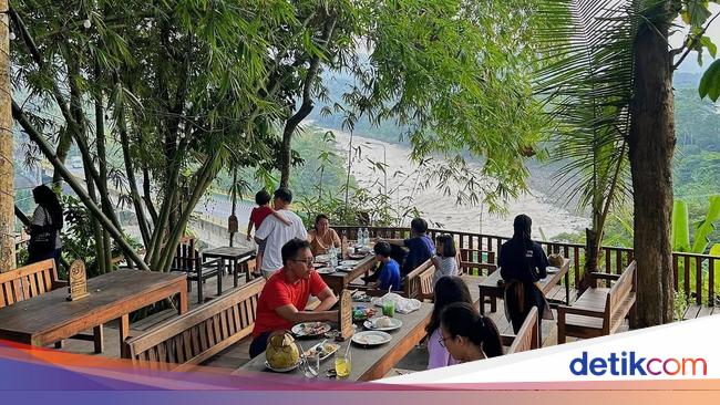 8 Tempat Makan di Sleman Ini Punya Makanan Enak dan Panorama Cantik