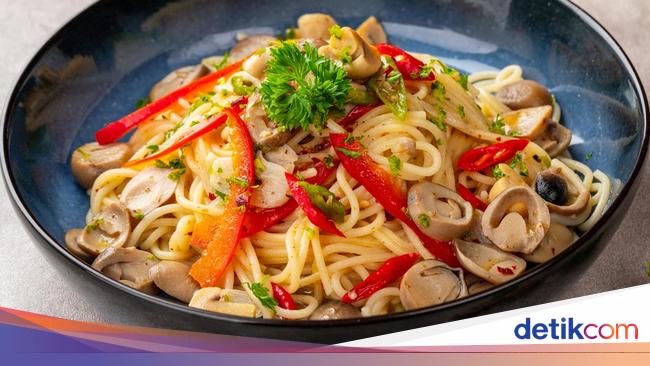 Resep Spaghetti Tumis 2 Jamur yang Pedas Gurih untuk Makan Malam