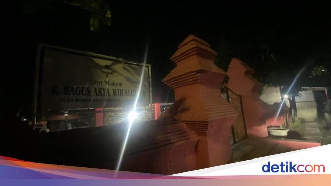 Perjalanan Ziarah ke Indramayu, Sungai Cimanuk dan Oleh-oleh Mangga