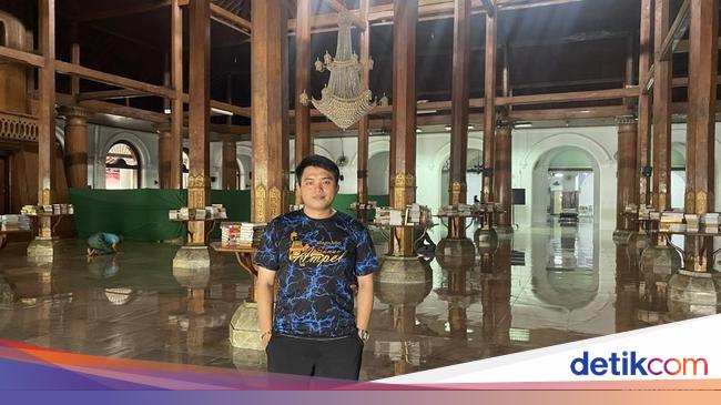 Petualangan ke Wisata Religi Masjid Sunan Ampel di Akhir Tahun