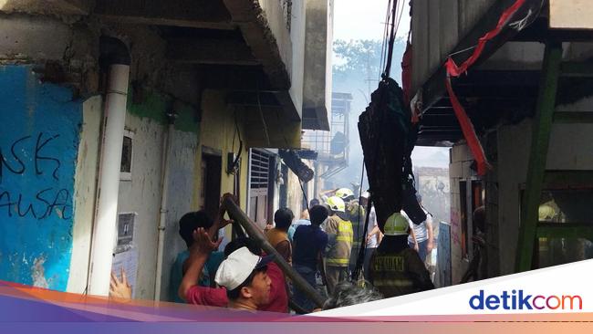 100 Lebih Rumah Terdampak, Polisi Selidik Penyebab Kebakaran di Kemayoran