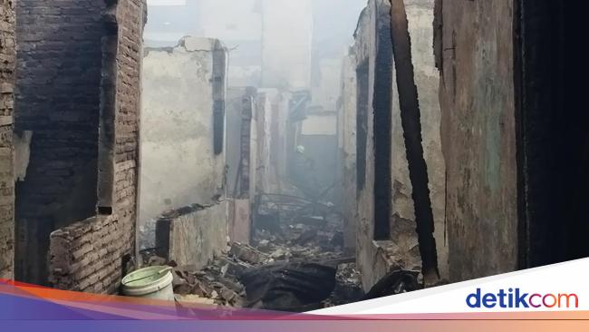 Warga Coba Padamkan Api Pakai APAR Saat Kebakaran di Kemayoran tapi Tak Mempan