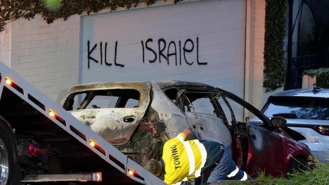 Dunia Hari Ini: Mobil Dibakar dalam Serangan Antisemitisme di Australia