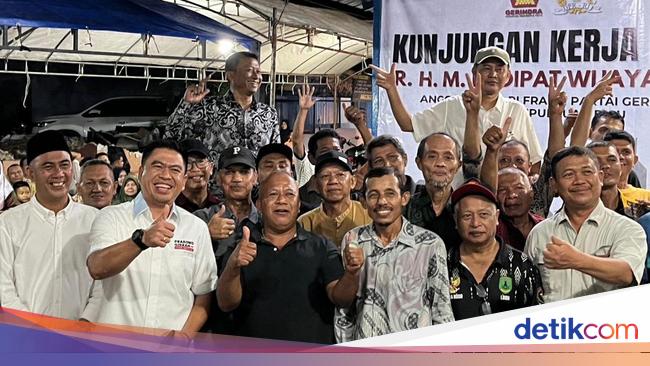 Legislator Gerindra Beri Bantuan Rp 100 Juta Bantu Warga Sungai Panas