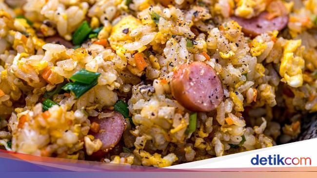 Resep Nasi Goreng Sosis dan Telur yang Gurih Enak Untuk Sarapan Spesial