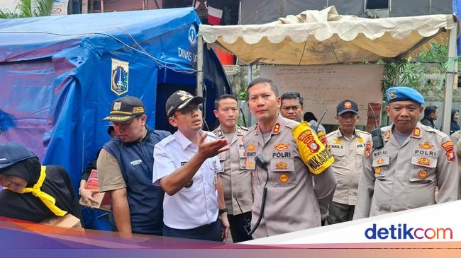 Polres Jakpus Awasi Penggunaan Kembang Api Saat Pesta Tahun Baru