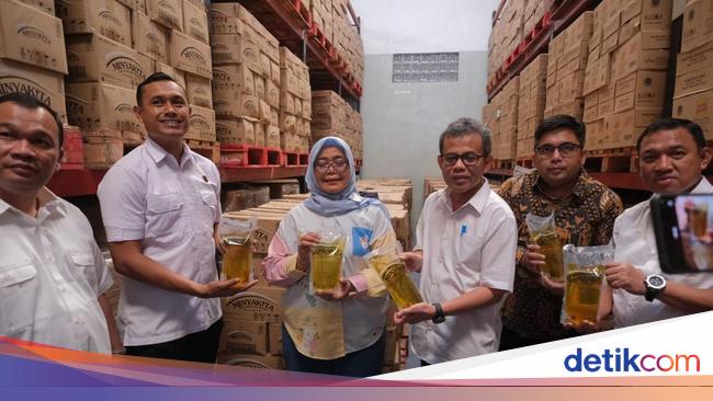 Kemendag Berikan Sanksi ke Pelaku Usaha Jual MINYAKITA di Atas HET