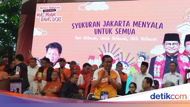 Pramono Anung Recalls 0.1% Electability After Thanksgiving With Volunteers
