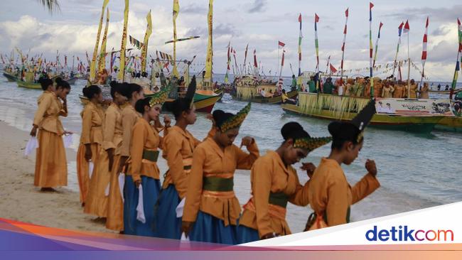 Tarian Pembuka Festival Tanjung Waka Pecahkan Rekor MURI