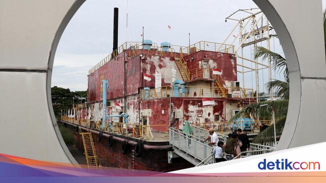 Melihat Situs Wisata Bencana Tsunami di Aceh