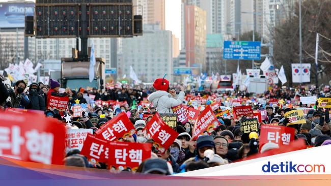 Pelajaran Demokrasi dari Korea Selatan