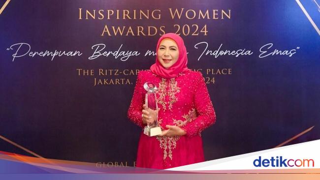 Dinilai Menginspirasi, Legislator Himmatul Raih Inspiring Women Award PPLIPI