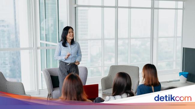 ilustrasi-wanita-memberi-pidato