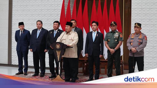 Prabowo Hanya Didampingi Seskab Teddy Saat Hadiri KTT D-8 di Mesir