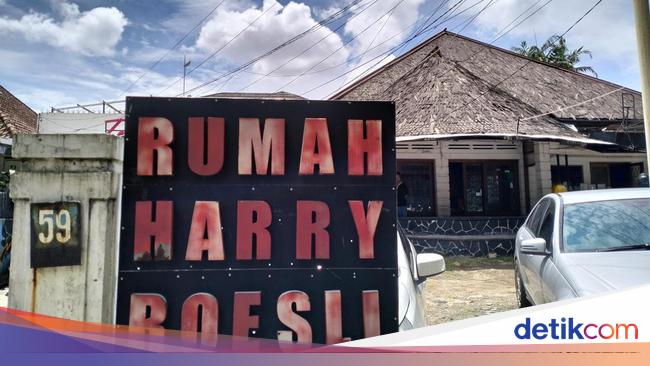 Keluarga Nyerah, Rumah Musisi Legendaris Harry Roesli di Bandung Dijual ...