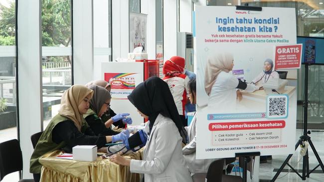 Yakult Indonesia Gelar Pemeriksaan Kesehatan Gratis bagi Karyawan-Warga