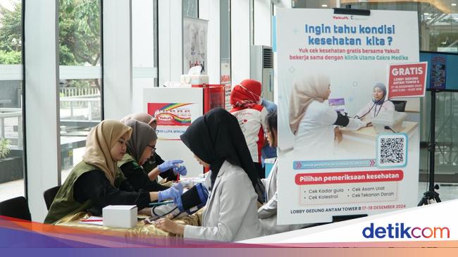 Yakult Indonesia Gelar Pemeriksaan Kesehatan Gratis bagi Karyawan-Warga