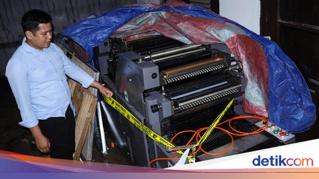 Begini Cara Kepala Perpus UIN Makassar Masukkan Mesin Uang Palsu ke Kampus