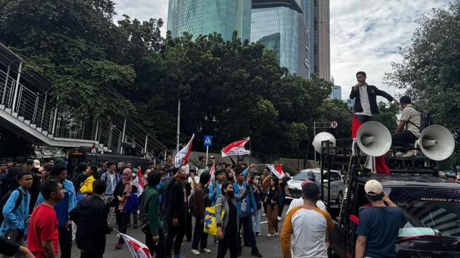 Bemnus Jakarta Demo di Depan KPK, Desak Harun Masiku Segera Ditangkap