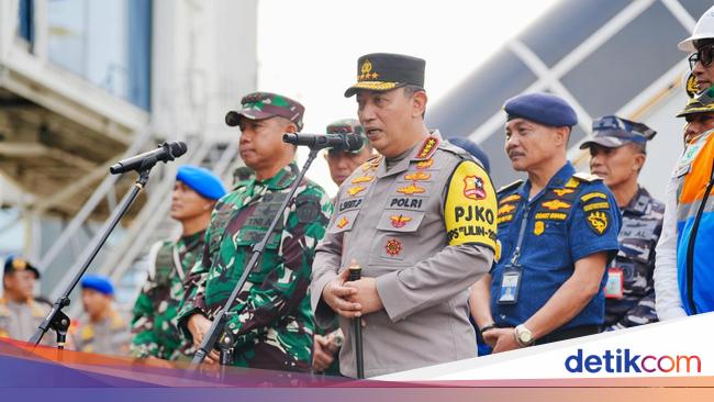 Kapolri Tinjau Pelabuhan Tanjung Perak Jelang Libur Nataru: Semuanya Baik