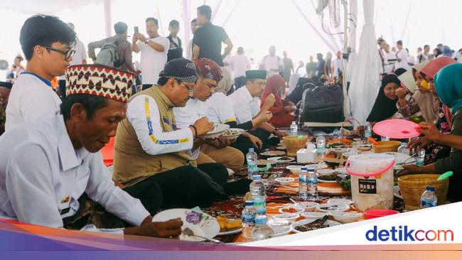 Kenduri Rakyat Meriahkan Hari Kesetiakawanan Sosial Nasional di Bumi Arum