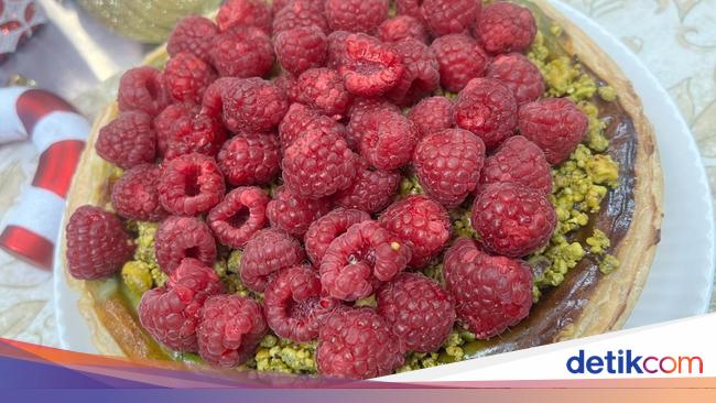 Resep Raspberry Pistachio Parisian Flan yang Spesial Untuk Sajian Natal