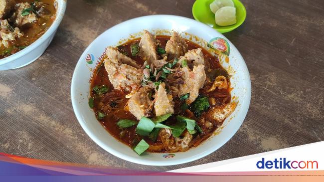 Mantul! Di Kulon Progo Ada Bakso Urat Lava yang Pedasnya Nendang