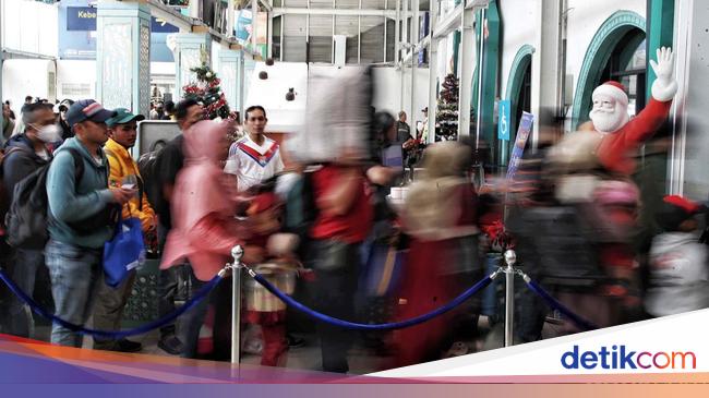 Puncak Mudik Nataru Hari Ini, 460 Ribu Tiket KA dari Jakarta Ludes