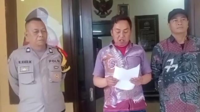 Joki Getok Harga ke Wisatawan Puncak Minta Maaf-Menangis di Polsek