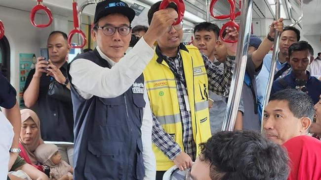 Ada Wacana TransJ Blok M-Kota Dihapus, PKS Minta Tarif MRT Diturunkan