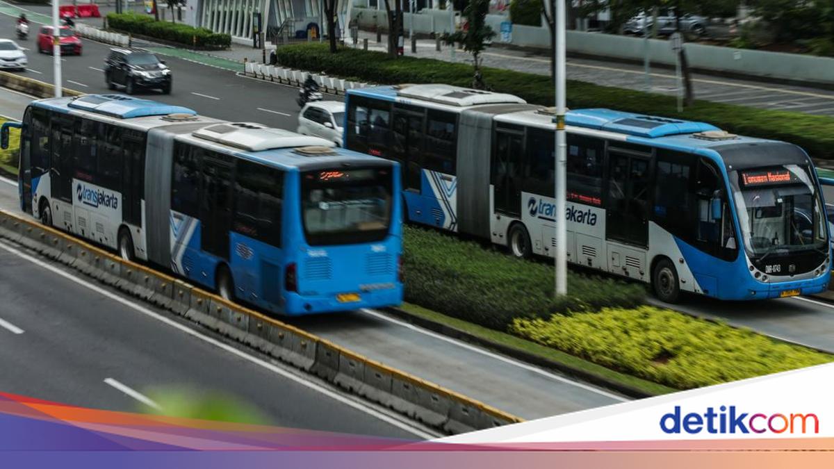 Imbas Banjir, Perjalanan TransJ-Mikrotrans Tersendat hingga Rute Dialihkan