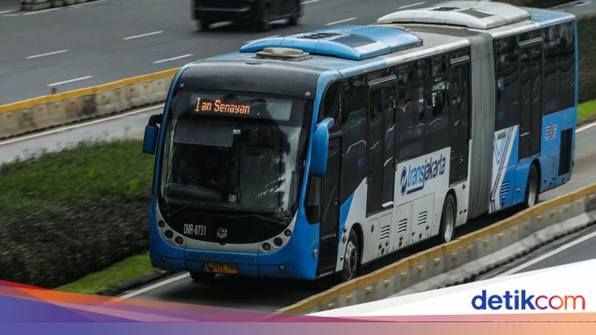 Pramono Ajak Warga Naik Transportasi Umum Saat Rayakan Tahun Baru di Jakarta