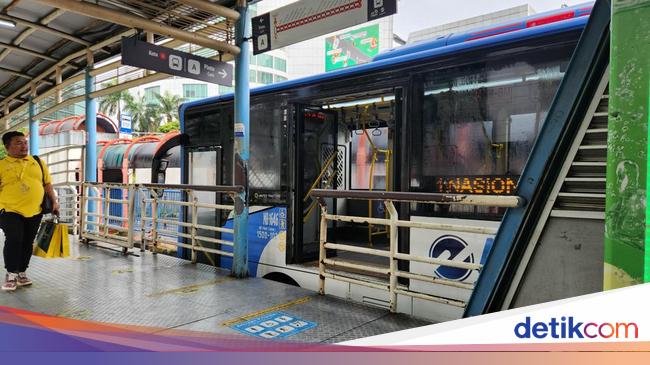 Pengguna TransJ Tolak Wacana Rute Blok M-Kota Dihapus: MRT Mahal Per Stasiun