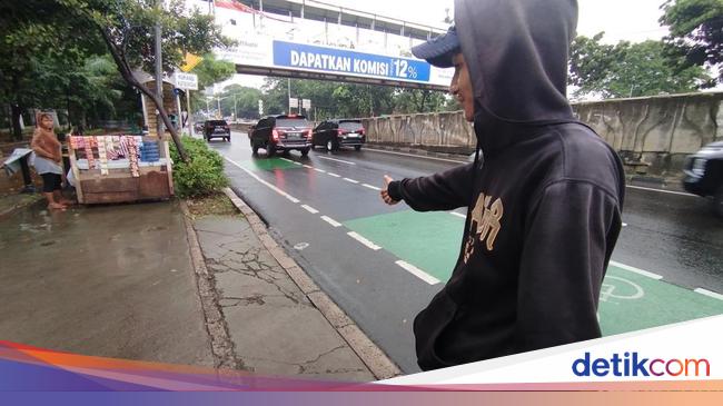 Kondisi Mengenaskan Pria Diduga Korban Tabrak Lari di Depan Pemakaman