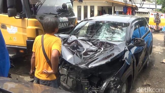 Dosen UIN Bandung Tewas Dalam Kecelakaan di Tol Cipularang Km 86