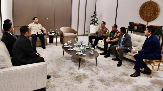 Tiba di Jakarta, Prabowo Langsung Gelar Rapat Terbatas