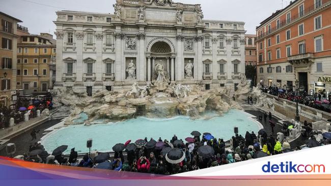 Air Mancur Ikonik Trevi di Roma Buka Lagi Jelang Tahun Suci Yubileum