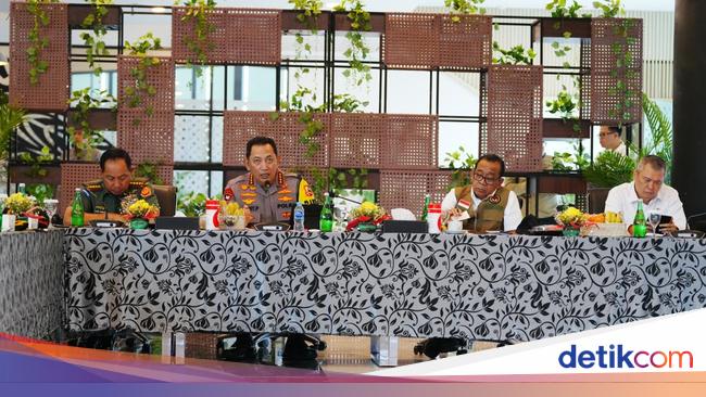 Kapolri Perintahkan Jajaran Antisipasi Mobilitas Warga di Anyer Jelang Akhir Tahun