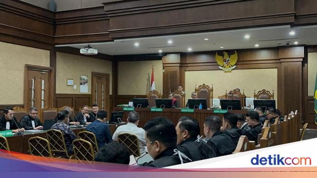 Suap Miliaran 3 Hakim Pemvonis Bebas Ronald Tannur Terbongkar di Dakwaan