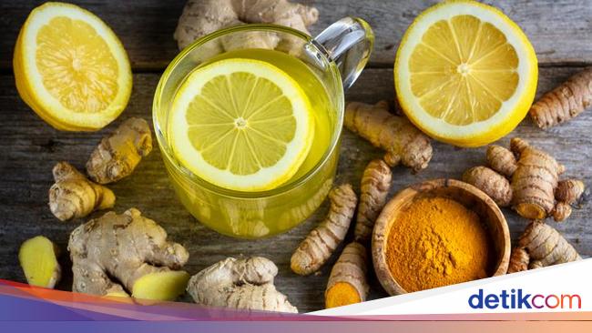 4 Manfaat Sehat Minum Teh Lemon Jahe yang Menyegarkan