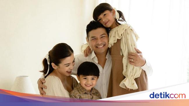 7 Selebriti Indonesia Rayakan Natal 2024 dengan Penuh Cinta dan Kebahagiaan