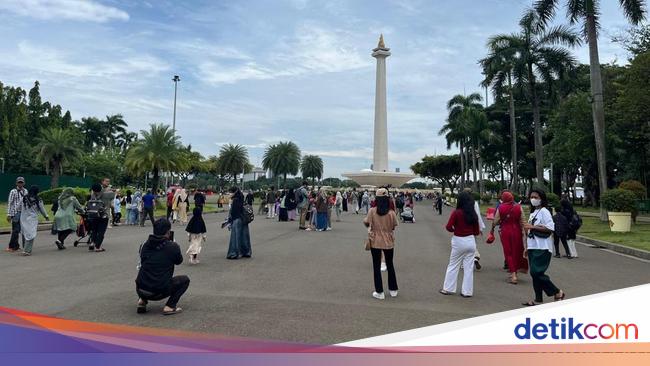 Pesona Monas Ikon Jakarta Pikat Wisatawan Berbagai Daerah