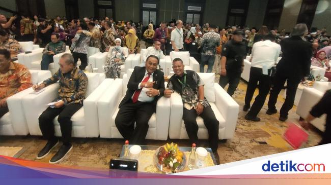 Menko Zulhas, Menkop hingga Raffi Ahmad Hadiri Munas Rekonsiliasi Dekopin