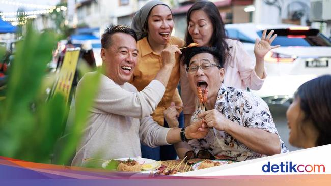 Lagi Traveling? Ikuti 4 Tips Cari Makanan Terenak di Daerah Setempat