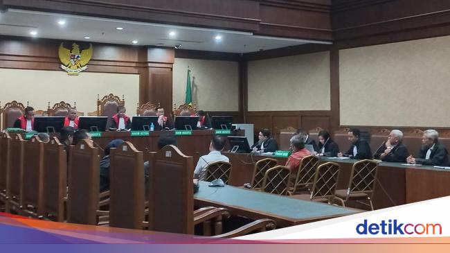 Eks GM Antam Divonis 4 Tahun Penjara di Kasus Korupsi Emas Rp 92 M