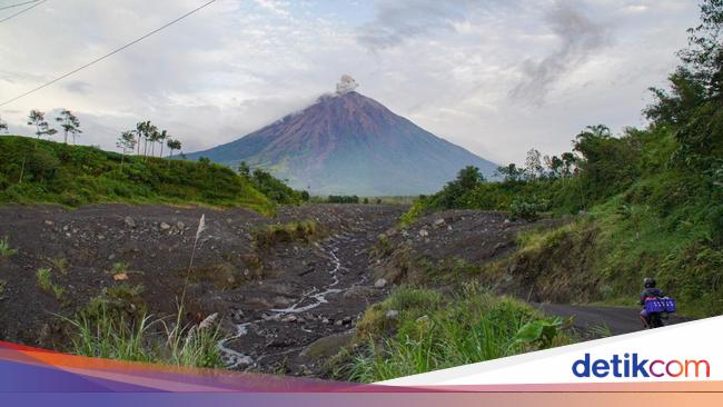 Viral 7 Pendaki di Puncak Mahameru Saat Pendakian Tutup, Pengelola Telusuri