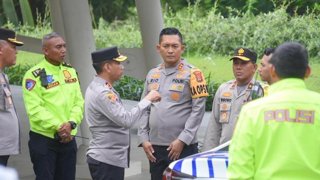 Kapolda Jabar Cek Kesiapan Jalur Puncak Bogor Jelang Tahun Baru