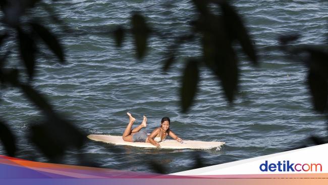 Surga Peselancar di Batukaras, Pangandaran