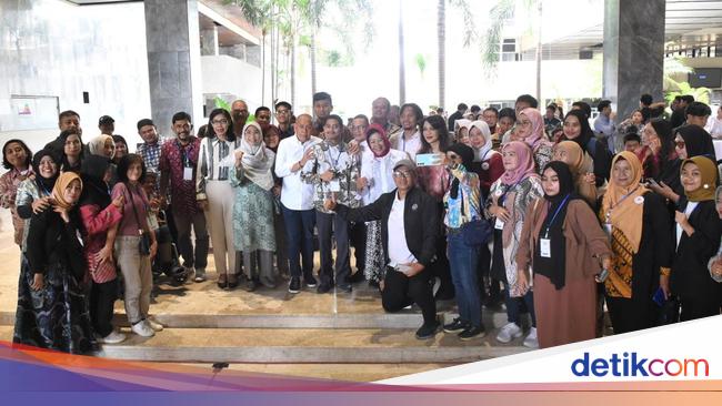 DPR Tampung Aspirasi Publik Melalui Indonesia Opinion Festival 2024